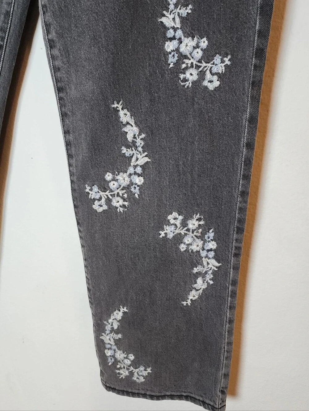 NWT Lucky Brand Floral Embroidered Zoe High Rise Straight Jeans Grey Black Sz 8